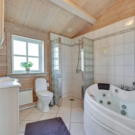 Anneli - 600m From The Sea In Funen By Interhome * Spodsbjerg