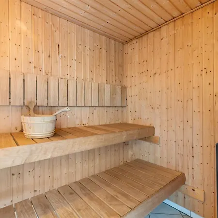 Anneli - 600m From The Sea By Interhome