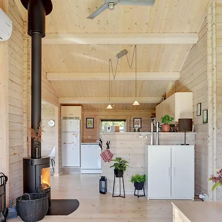 Anneli - 600m From The Sea By Interhome